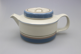 TEAPOT WITH INFUSER