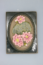 PLAQUE NO. 893 - "NÄCKROS" (PINK WATER LILY)