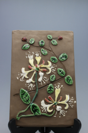 PLAQUE NO. 789 - "VILDKAPRIFOL" (WILD HONEYSUCKLE)