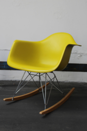 Vitra Eames schommelstoel