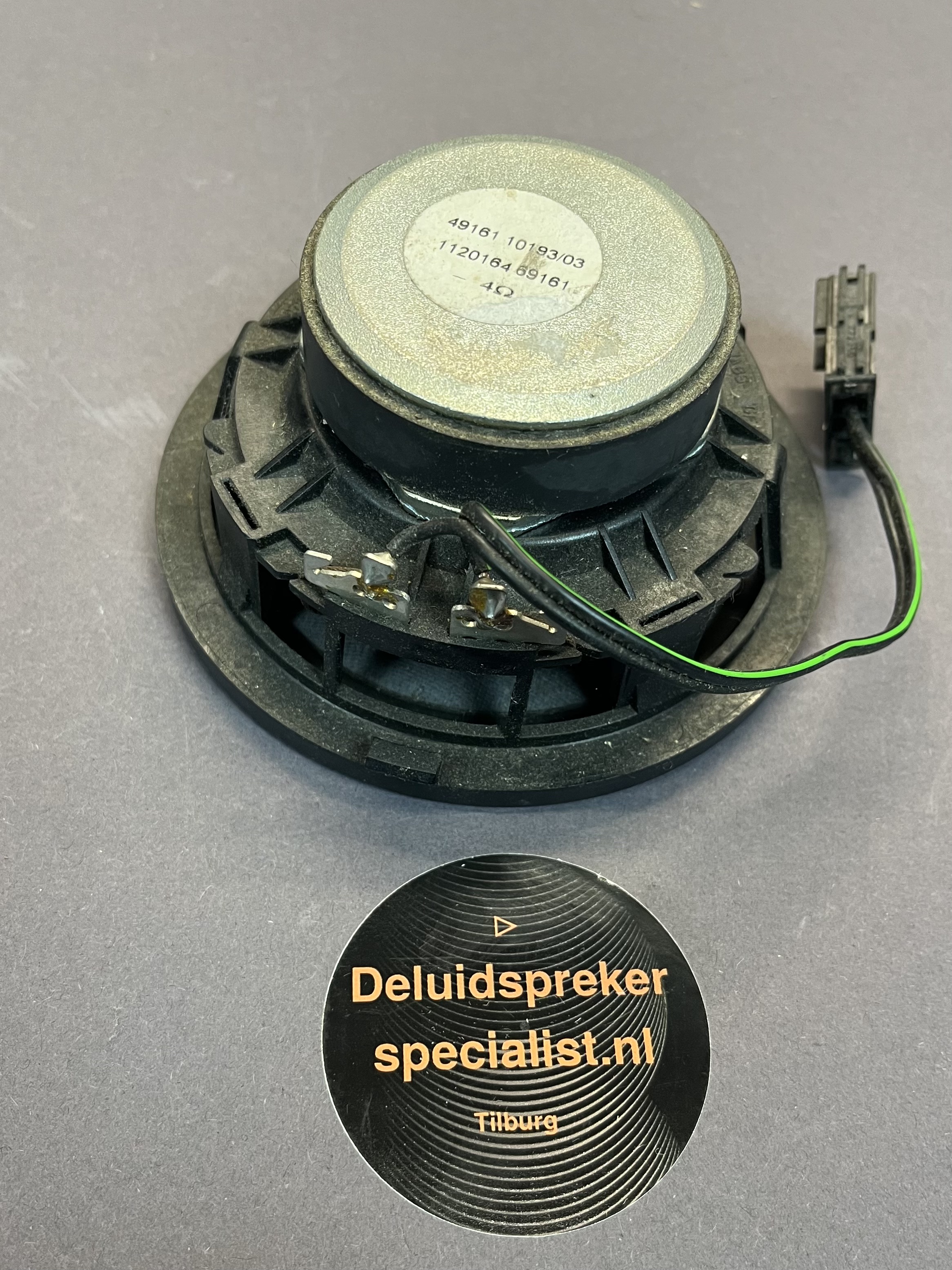 Breedband auto Speaker dashboard