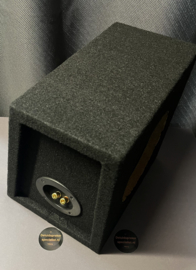 gesloten subwoofer behuizing. 8 INCH
