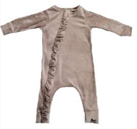 Rib taupe roes onesie (zonder capuchon)