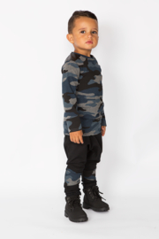 Camo blue leather longshirt with black baggy camo blue knees