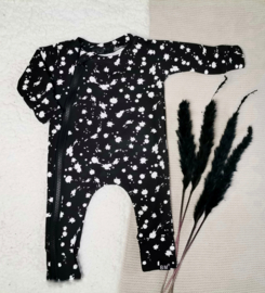 Zwart verf onesie