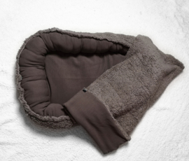 Taupe rib/ teddy taupe baby nestje
