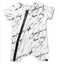 Marble wit tshirt/korte benen onesie