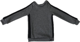 Donker grijs/zwart streep trui