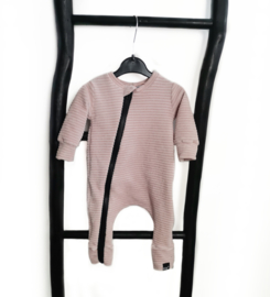 Roze rib onesie