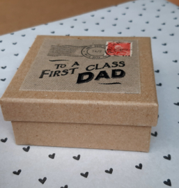 Cadeau | Doosje | Losse deksel | First class dad | Kraft | 10x10x5 cm