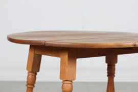 Danish Brutalist Style Small Drop-Leaf Coffee Table Made of Solid Oak, 1940's. In the style of Henning Kjærnulf/ Axel Einar Hjorth