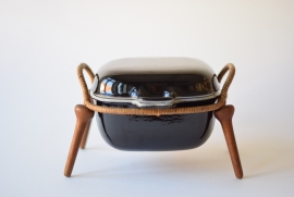 Quistgaard IHQ ANKERLINE dutch oven / casserole with teak stand Black enamel Danish mid century design