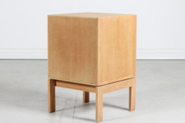 Danish Modern Small Oak Chest of Drawers, Bedside or Office, Munch Møbler, 1970s. Danish mid-century furniture.