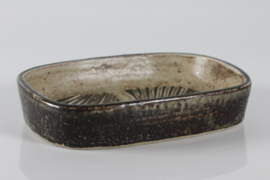 Royal Copenhagen Stoneware Dish by Eva Stæhr-Nielsen No. 22361, Made in circa 1969 Denmark.