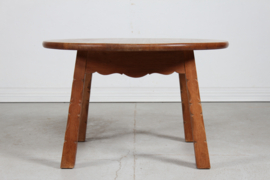 SOLD - Brutalist Round Coffee Table of Solid Oak in Axel Einar Hjorth Style 1950s. Mid-century Danish Modern.