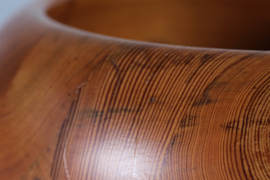 Stig Johnsson Large Bowl of Solid Pine Smålandsslöjd, Värnamo, Sweden 1970s Scandinavian Design