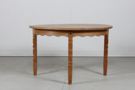 Danish Round Extendable Dining Table of Oak in Henning  Kjærnulf Manner Ø 120 cm
