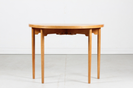 Hans J. Wegner Card Table of Cherry Wood, Made by Fritz Hansen A/S, Denmark 1968 Mid-century Modern Furniture