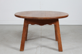 SOLD - Brutalist Round Coffee Table of Solid Oak in Axel Einar Hjorth Style 1950s. Mid-century Danish Modern.