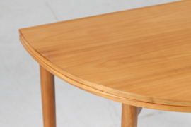 Hans J. Wegner Card Table of Cherry Wood, Made by Fritz Hansen A/S, Denmark 1968 Mid-century Modern Furniture