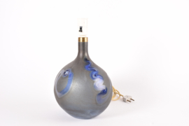 Large Michael Bang for Holmegaard Lamp Art "Asymmetrisk" Midnight Blue Sculptural Glass Table Lamp. Danish Modern Lighting 1970s