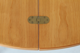 Hans J. Wegner Card Table of Cherry Wood, Made by Fritz Hansen A/S, Denmark 1968 Mid-century Modern Furniture