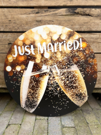 Bord Just Married