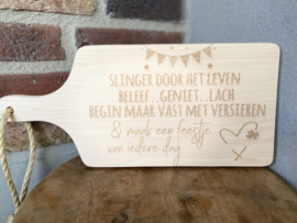 Serveerplankje 34,5 cm  slinger door het leven