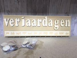 Verjaardagenbord inclusief 25 rondjes/hangers