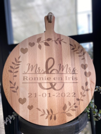 Serveerplank rond 40 cm - huwelijk - met namen te personaliseren