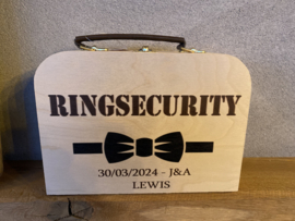 Houten koffertje met leren handvat / ring security