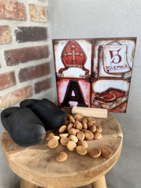 Decoratieset Sinterklaas inclusief houten klompjes zwart en prent chocoladeletter