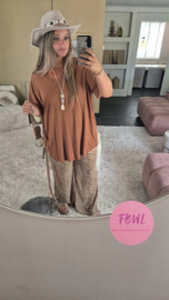 Basic shirt met ketting