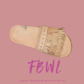 Fringe slipper