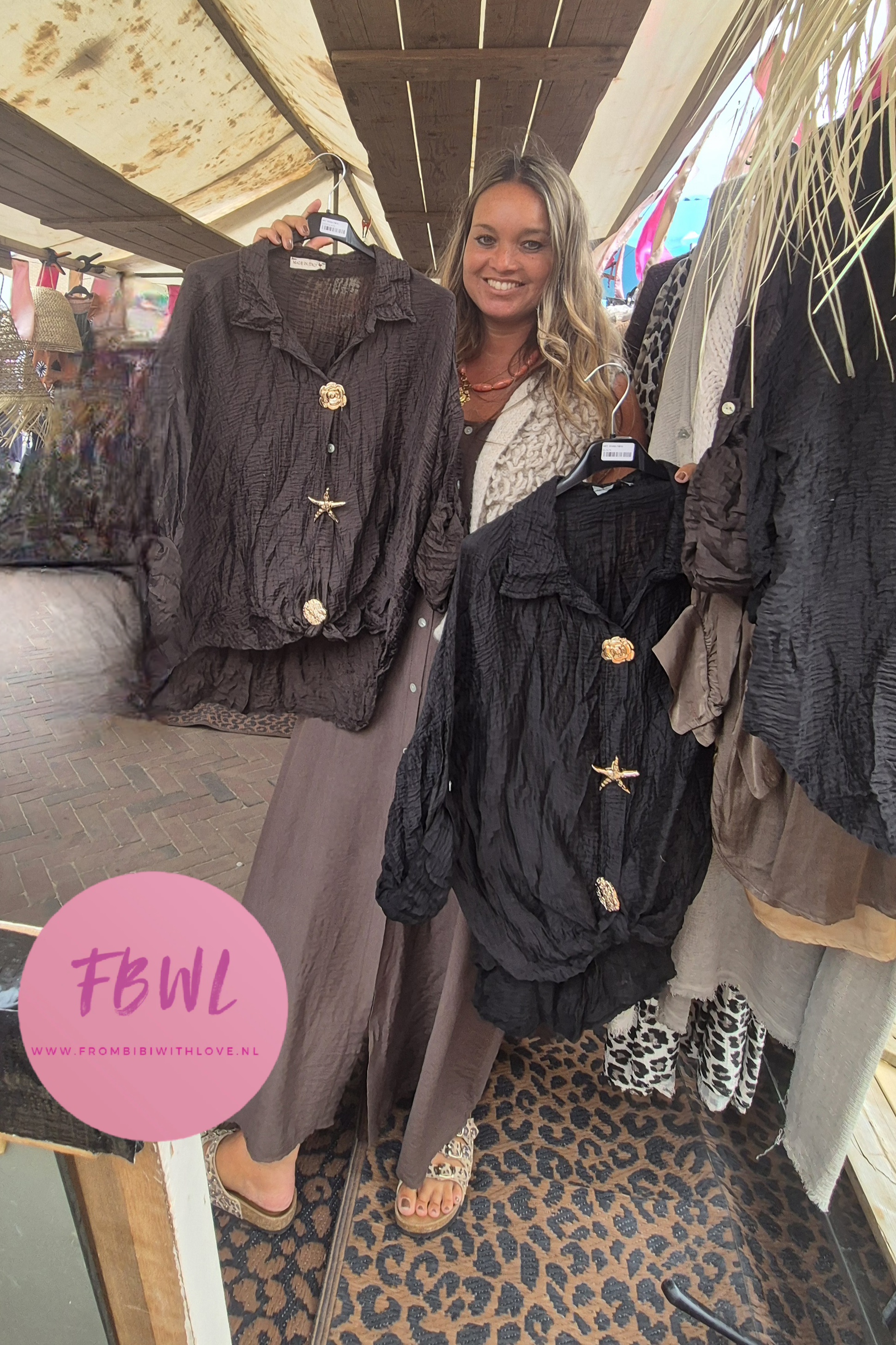 Blouse broches
