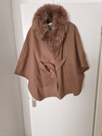 Poncho met bont kraag