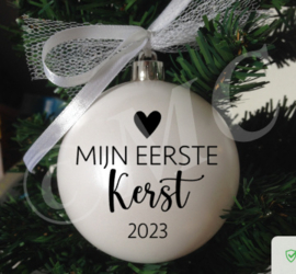 Kerstbal : My first christmas
