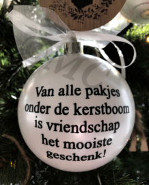 Kerstbal : van alle pakjes onder de kerstboom....