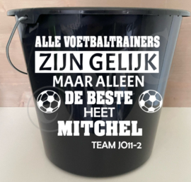 Alle mannen zijn gelijk - voetbaltrainer