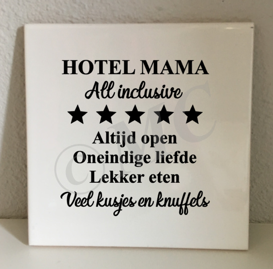 tegel: Hotel Mama (Oma, Papa, Opa)