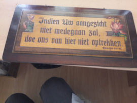 Bijbeltekst in houten lijst
