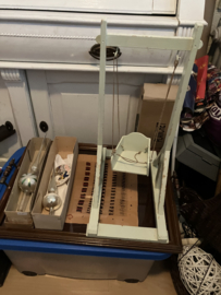 Houten schommel met zitje voor pop of beer