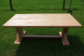 stevige douglas tuintafel model ''landelijke tafel''