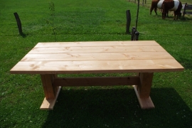 stevige douglas tuintafel model ''kloostertafel''