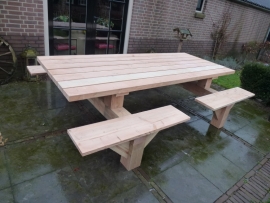 Picknicktafel ''De Lunteraan''