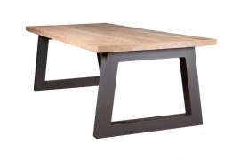 Robuuste, industriële eettafel type Strak