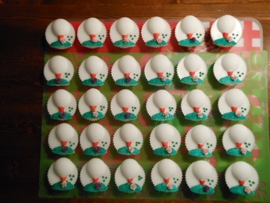 Cupcake met golfbal op tee