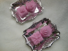Dienblad met taartjes