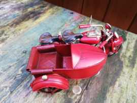 Motorfiets met zijspan rood