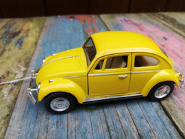 VW Beetle pull back geel